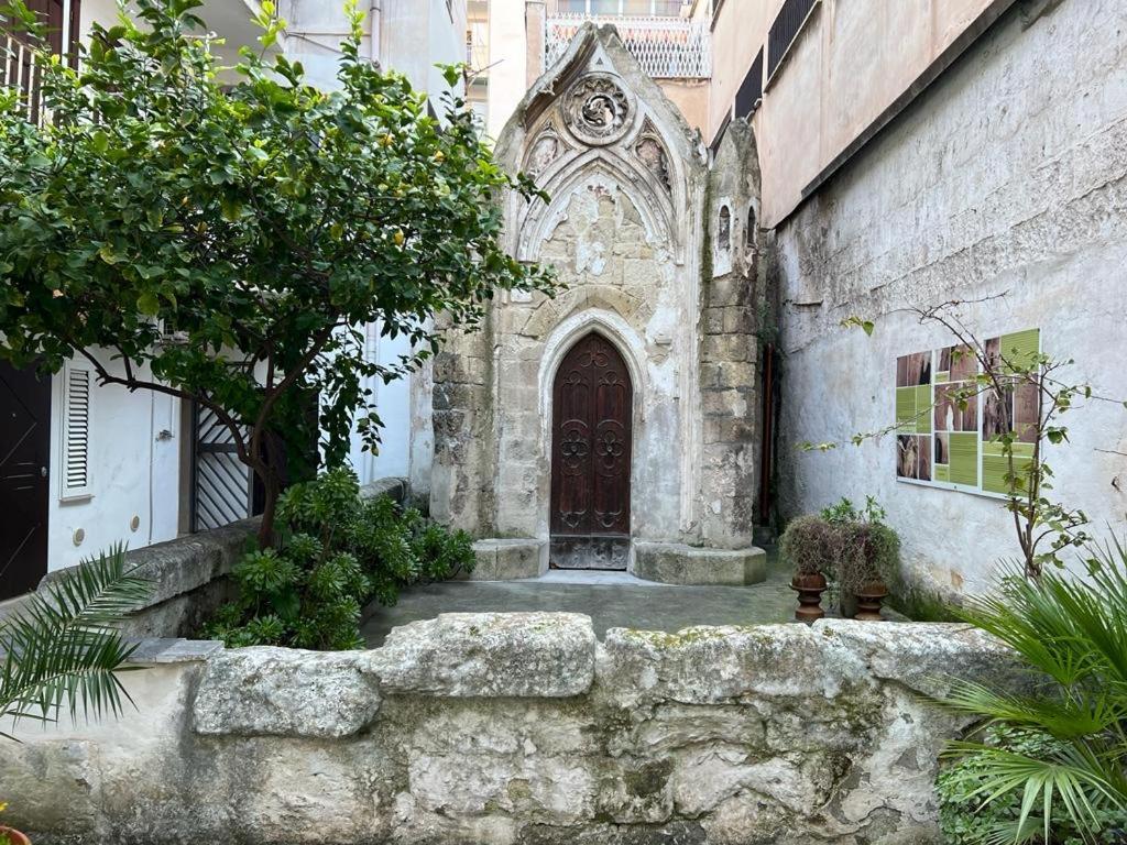 Suite Cavour Luxury Home Taranto Exterior foto